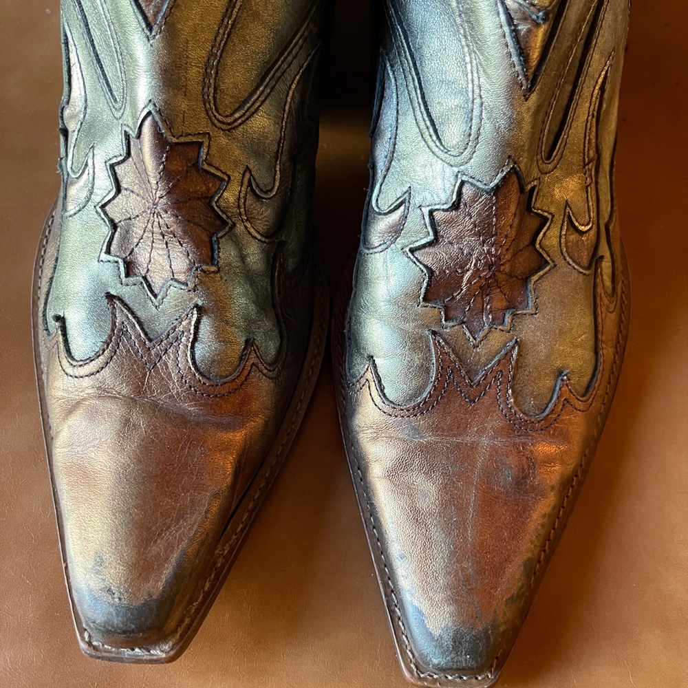 Women’s Metallic cowboy boots